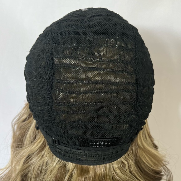 Gorgeous Ombre Toffee Brown Premium Fiber Lace Front Wig 🎁 - Picture 8 of 9